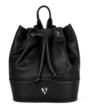 Kožený batoh v čiernej farbe
